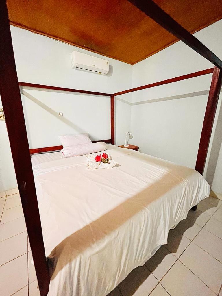 Kurnia Family Homestay & Restaurant! Huu Bagian luar foto